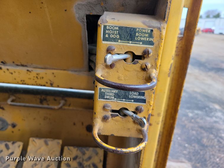 image for item DN3723 1969 American 4250 crane