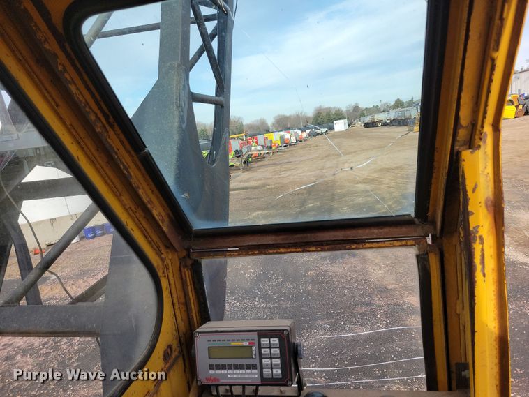 image for item DN3723 1969 American 4250 crane