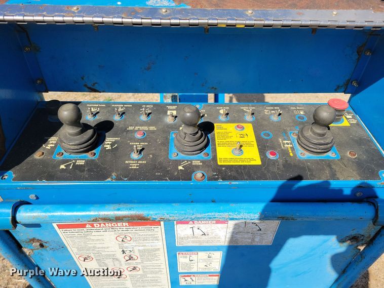 image for item DN3728 2008 Genie S-85 boom lift