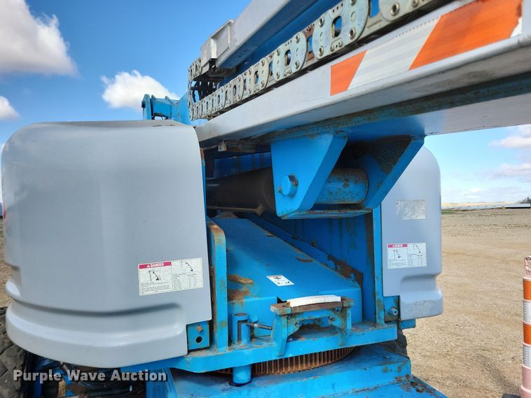 image for item DN3728 2008 Genie S-85 boom lift
