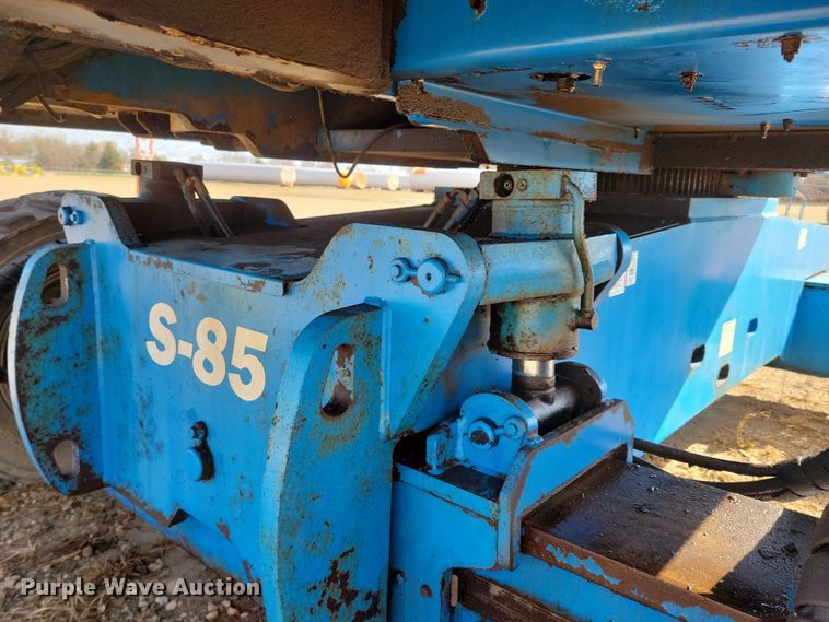 image for item DN3728 2008 Genie S-85 boom lift