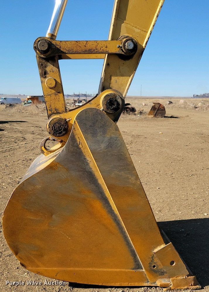 image for item DN3731 1999 Caterpillar 325BL excavator