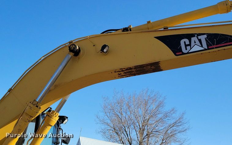 image for item DN3731 1999 Caterpillar 325BL excavator