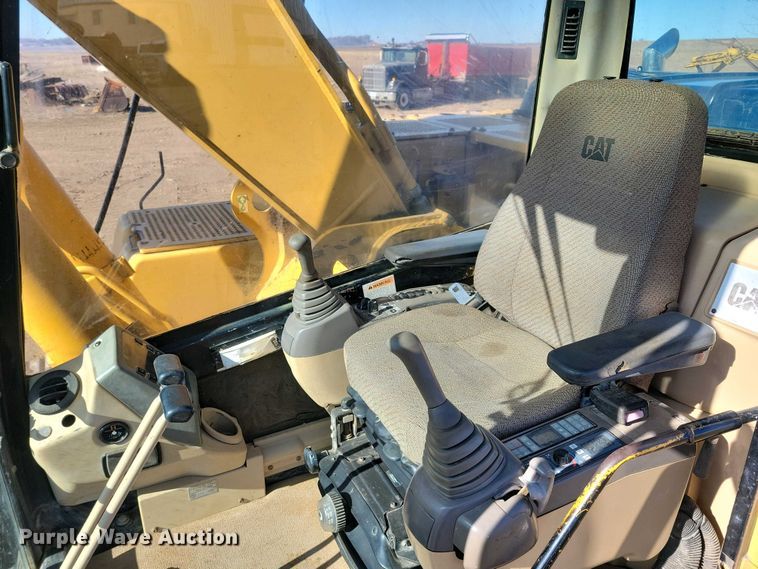 image for item DN3731 1999 Caterpillar 325BL excavator