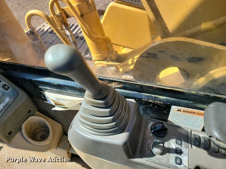 image for item DN3731 1999 Caterpillar 325BL excavator