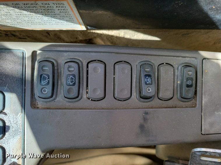 image for item DN3731 1999 Caterpillar 325BL excavator