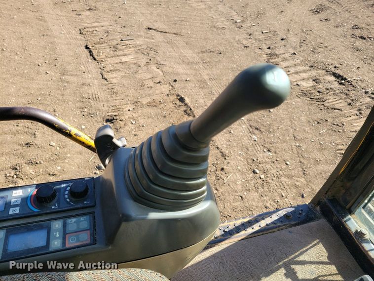 image for item DN3731 1999 Caterpillar 325BL excavator