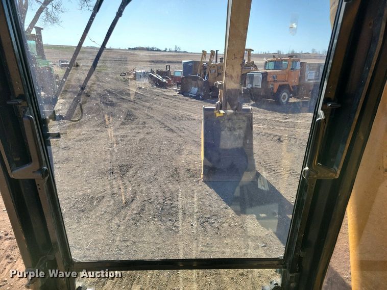 image for item DN3731 1999 Caterpillar 325BL excavator