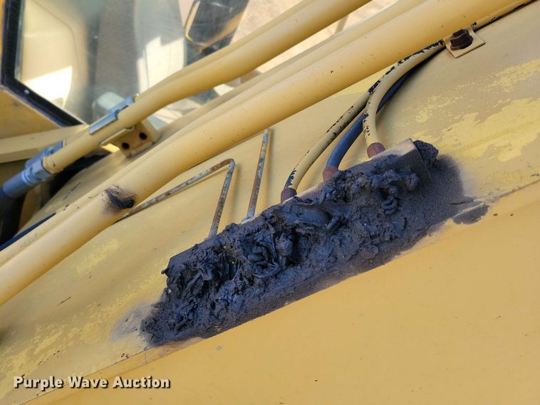 image for item DN3731 1999 Caterpillar 325BL excavator