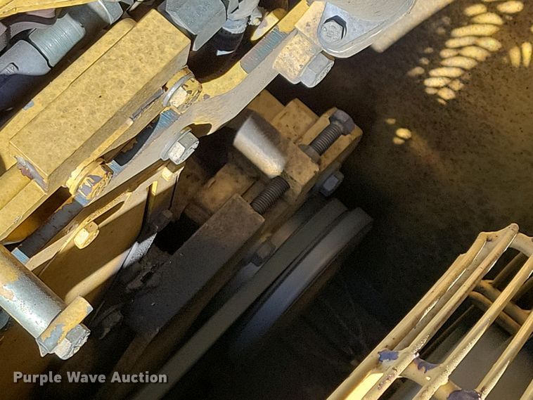 image for item DN3731 1999 Caterpillar 325BL excavator