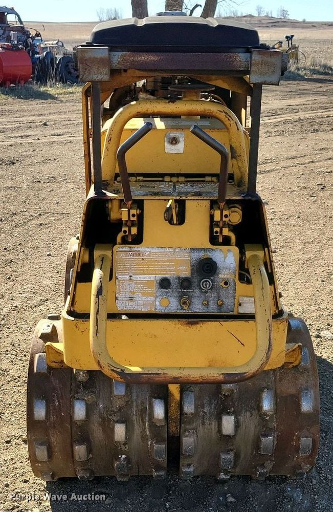 image for item DN3732 1991 Vermeer TC23-33 trench compactor