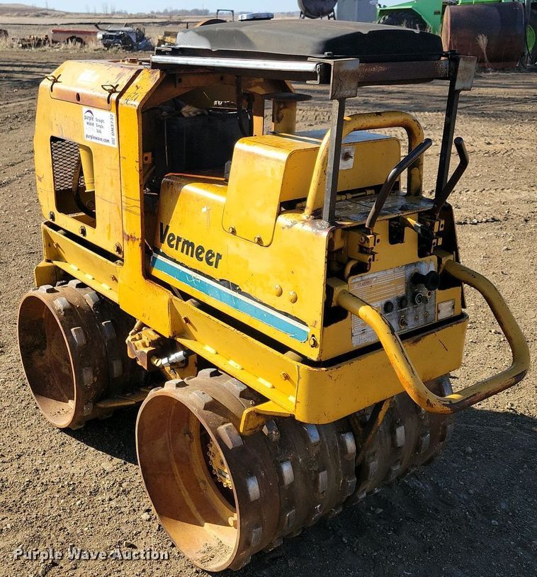 image for item DN3732 1991 Vermeer TC23-33 trench compactor