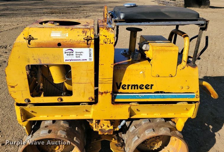 image for item DN3732 1991 Vermeer TC23-33 trench compactor