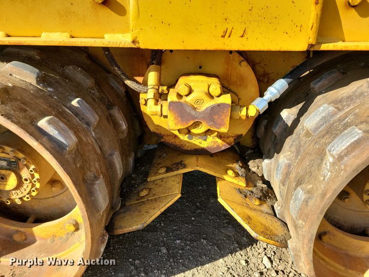 image for item DN3732 1991 Vermeer TC23-33 trench compactor