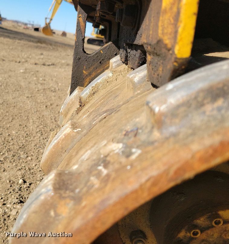 image for item DN3732 1991 Vermeer TC23-33 trench compactor