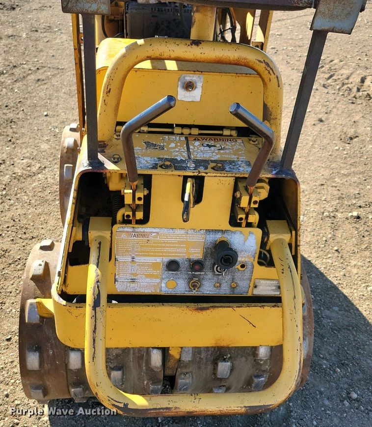 image for item DN3732 1991 Vermeer TC23-33 trench compactor