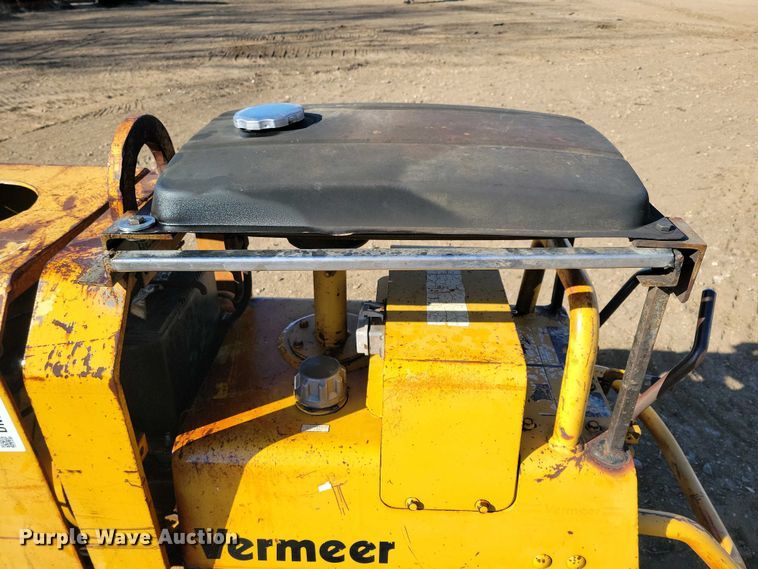 image for item DN3732 1991 Vermeer TC23-33 trench compactor