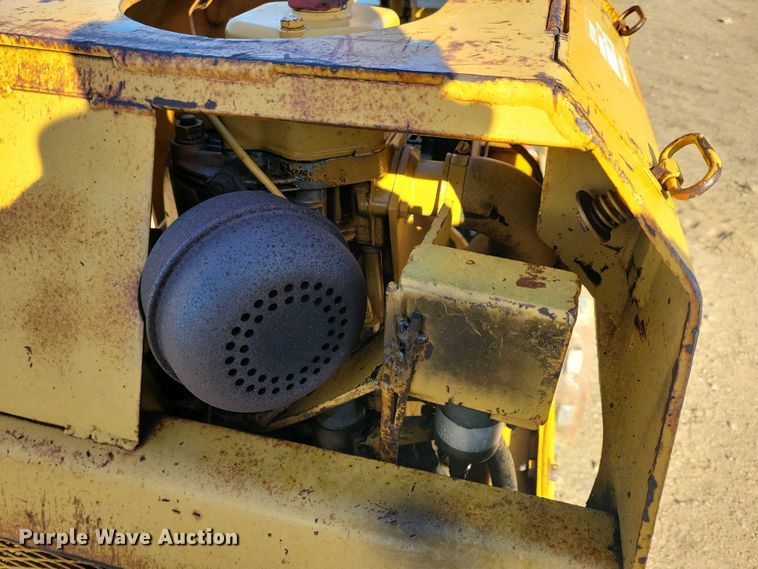 image for item DN3732 1991 Vermeer TC23-33 trench compactor