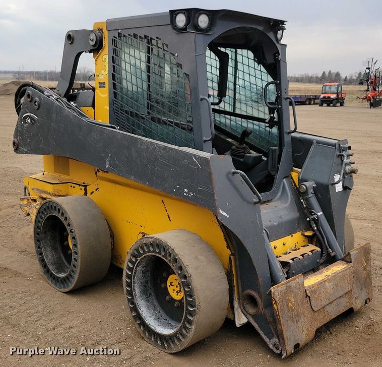 image for item DN3738 2023 John Deere 320G skid steer loader