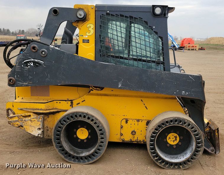 image for item DN3738 2023 John Deere 320G skid steer loader