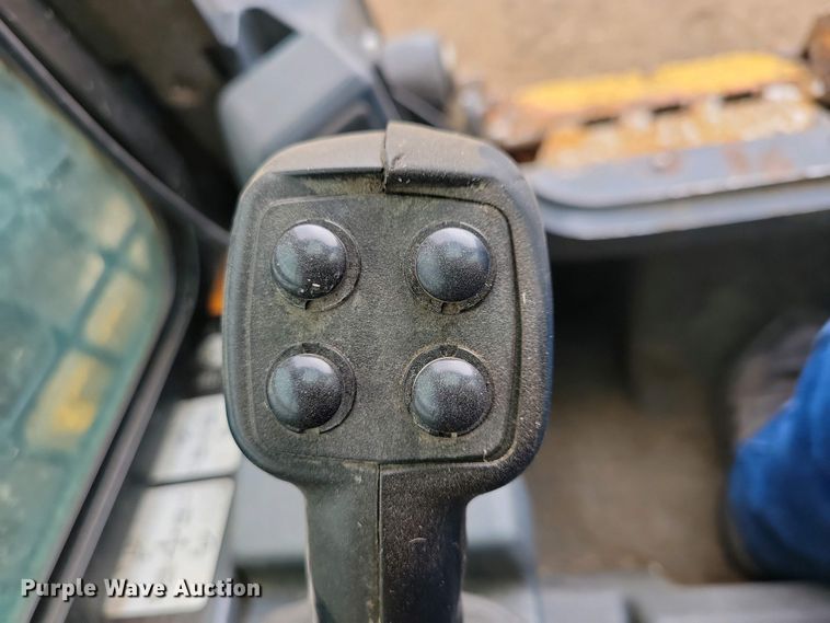 image for item DN3738 2023 John Deere 320G skid steer loader