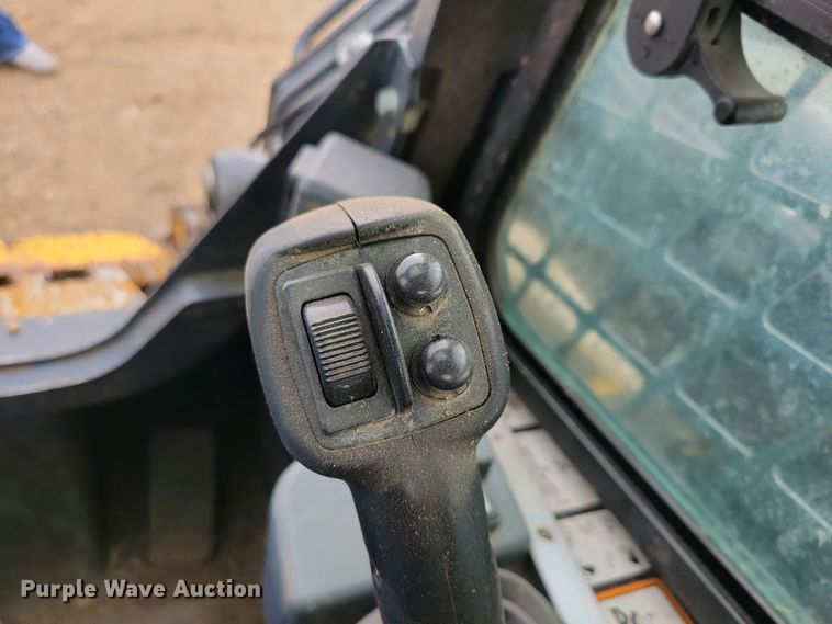 image for item DN3738 2023 John Deere 320G skid steer loader