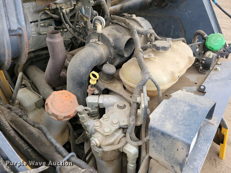 image for item DN3738 2023 John Deere 320G skid steer loader