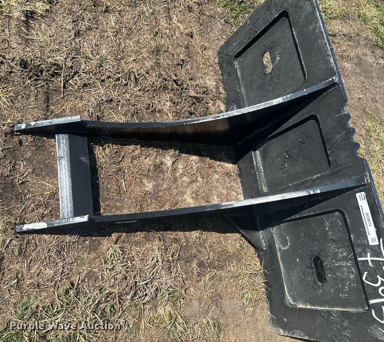 image for item DO0674 Kit Containers QT-RD skid steer rock digger