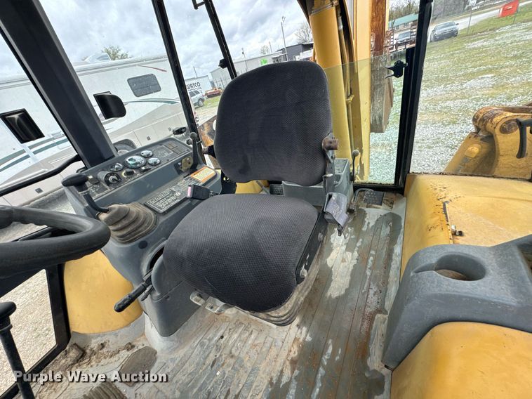image for item DO0742 2000 Caterpillar 416C backhoe