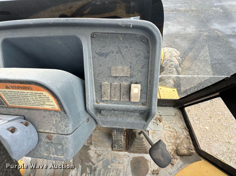 image for item DO0742 2000 Caterpillar 416C backhoe