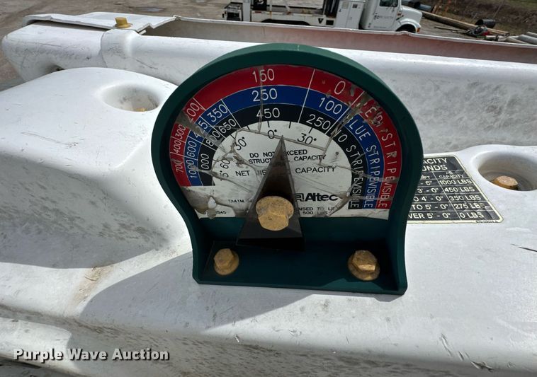 image for item DO0768 2007 Freightliner Business Class M2 bucket truck