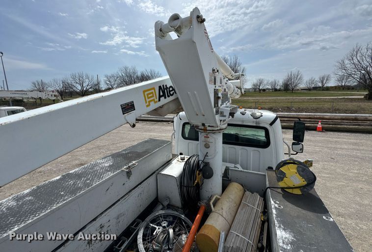 image for item DO0768 2007 Freightliner Business Class M2 bucket truck