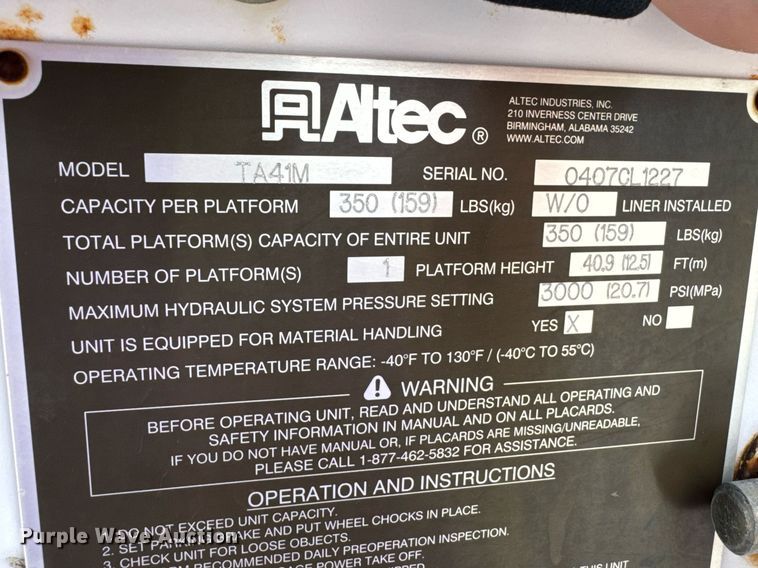 image for item DO0768 2007 Freightliner Business Class M2 bucket truck