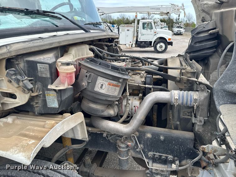 image for item DO0768 2007 Freightliner Business Class M2 bucket truck