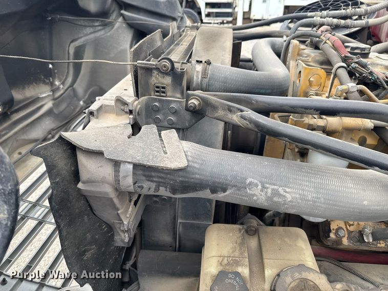 image for item DO0768 2007 Freightliner Business Class M2 bucket truck