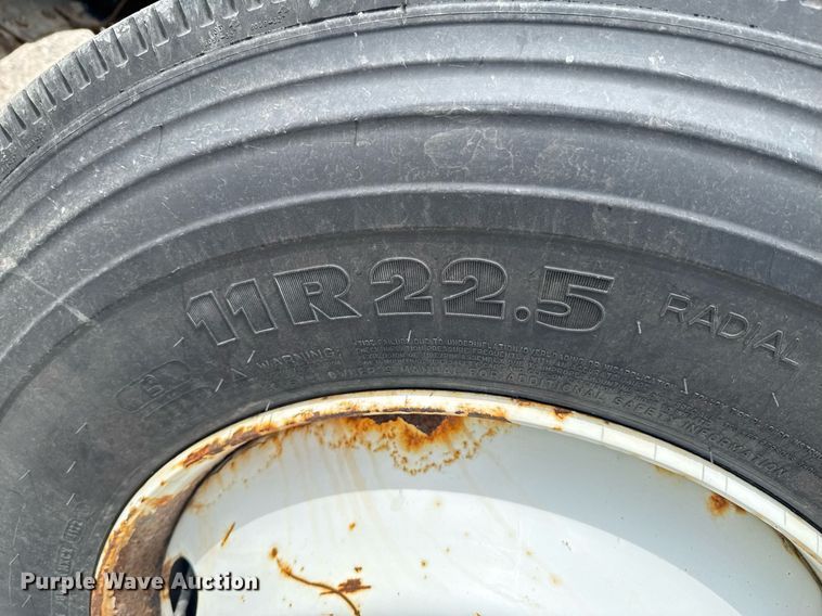 image for item DO0768 2007 Freightliner Business Class M2 bucket truck