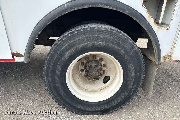 image for item DO0768 2007 Freightliner Business Class M2 bucket truck