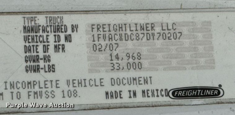 image for item DO0768 2007 Freightliner Business Class M2 bucket truck