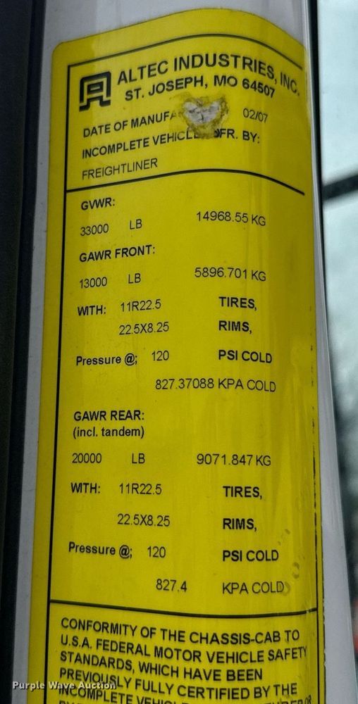 image for item DO0768 2007 Freightliner Business Class M2 bucket truck