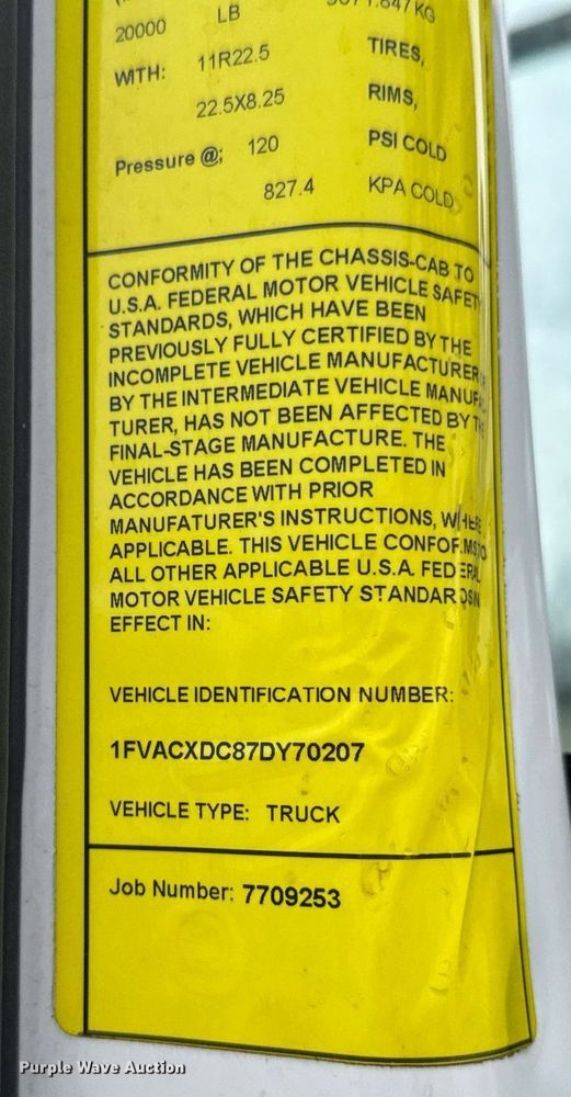 image for item DO0768 2007 Freightliner Business Class M2 bucket truck