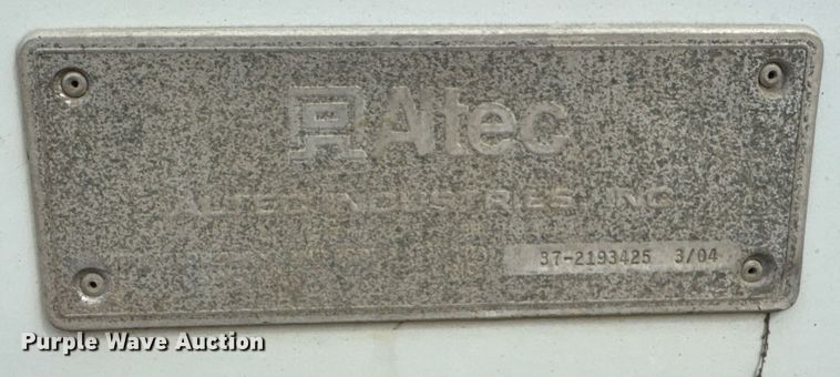 image for item DO0769 2005 International 4300 digger derrick truck