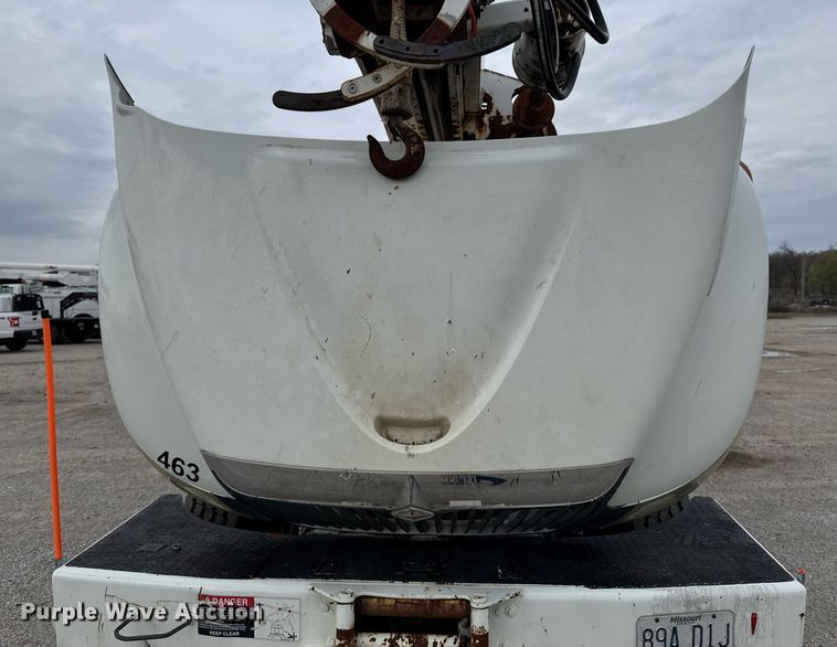 image for item DO0769 2005 International 4300 digger derrick truck