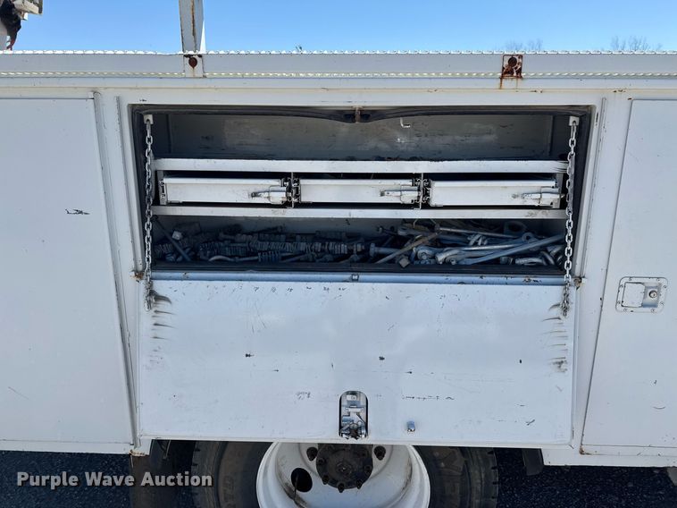 image for item DO0770 2009 Freightliner Business Class M2 bucket truck