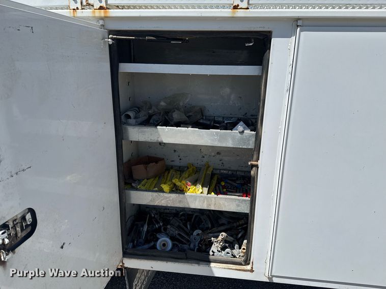 image for item DO0770 2009 Freightliner Business Class M2 bucket truck