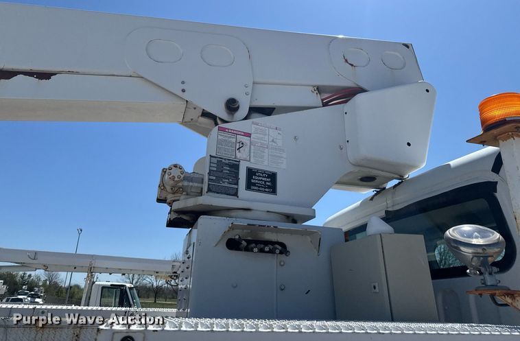 image for item DO0770 2009 Freightliner Business Class M2 bucket truck