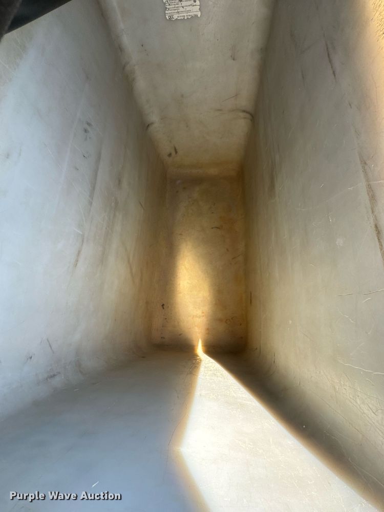 image for item DO0770 2009 Freightliner Business Class M2 bucket truck