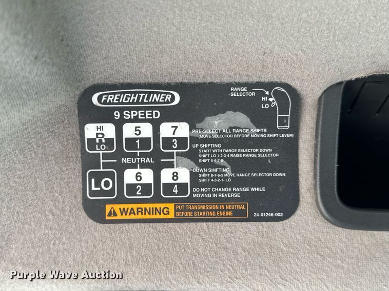 image for item DO0770 2009 Freightliner Business Class M2 bucket truck