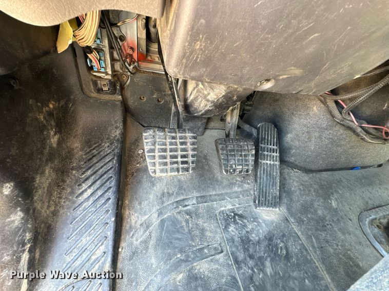 image for item DO0770 2009 Freightliner Business Class M2 bucket truck