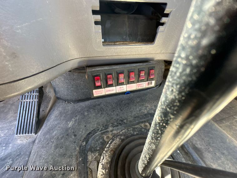 image for item DO0770 2009 Freightliner Business Class M2 bucket truck