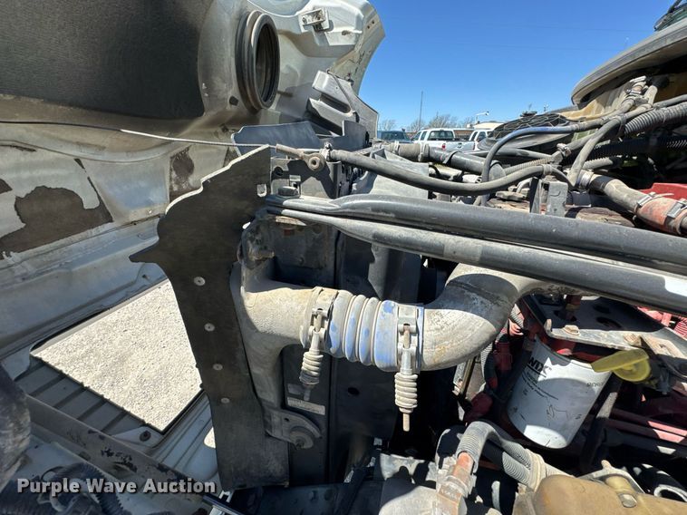 image for item DO0770 2009 Freightliner Business Class M2 bucket truck